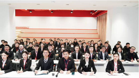 為2022年開局之戰(zhàn)夯基礎(chǔ)、扎根基！東方龍商務(wù)集團(tuán)年度培訓(xùn)大會成功舉行