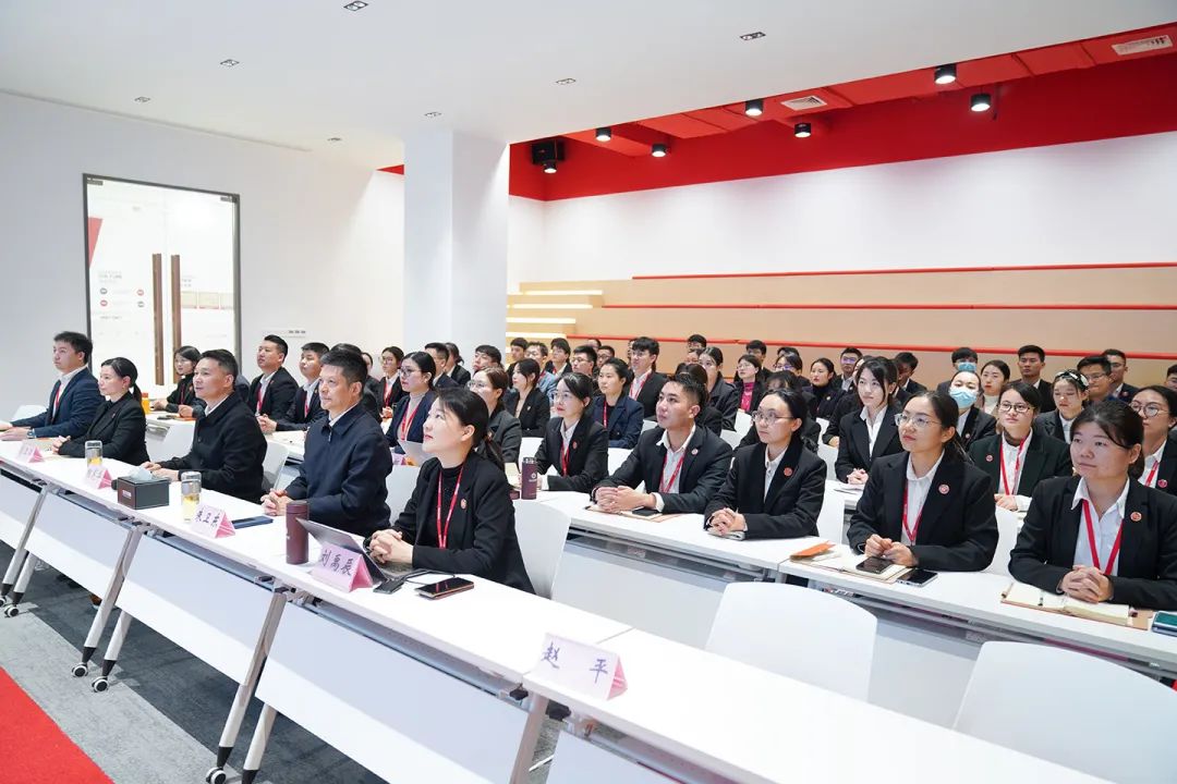 聚焦重點，拓寬渠道，重“精”重“效”，推動落地！11月中旬，集團成功通過33個優(yōu)質(zhì)投資選址項目